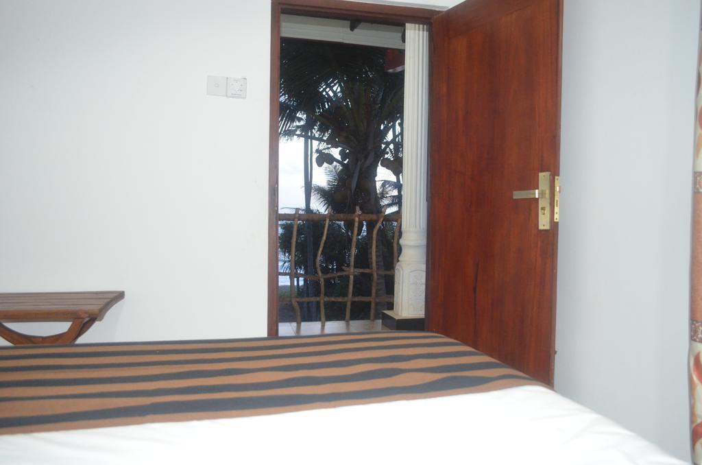 Induruwa Beach Villa Бентота Екстериор снимка