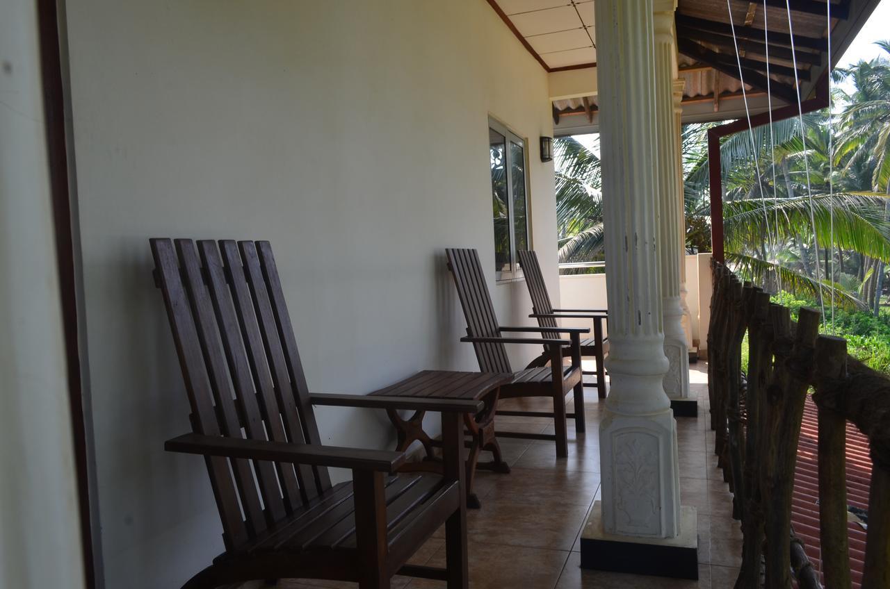 Induruwa Beach Villa Бентота Екстериор снимка